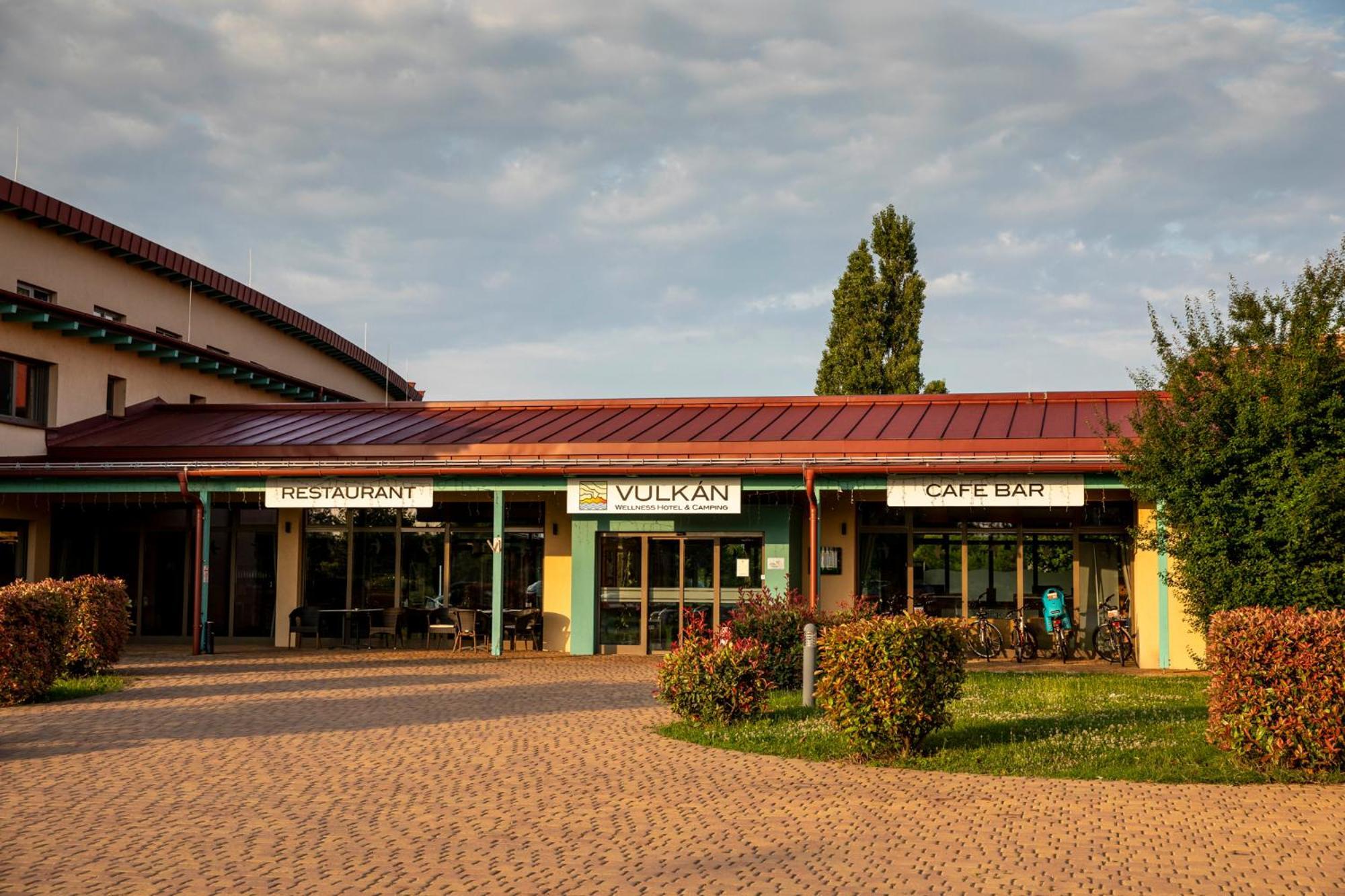 Vulkan Wellness Hotel & Camping Цельдёмёльк Экстерьер фото
