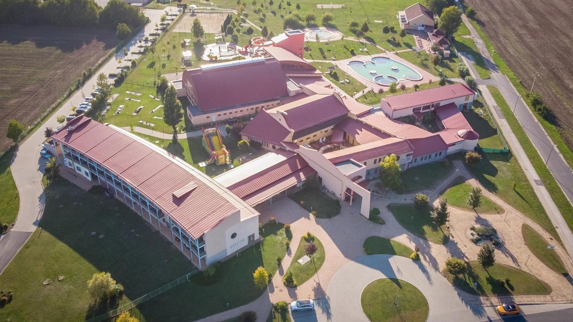 Vulkan Wellness Hotel & Camping Цельдёмёльк Экстерьер фото