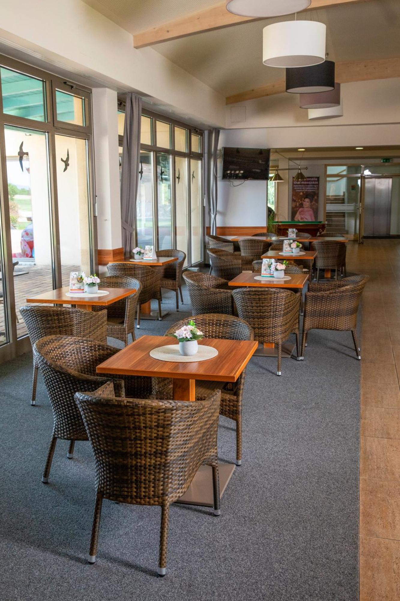Vulkan Wellness Hotel & Camping Цельдёмёльк Экстерьер фото